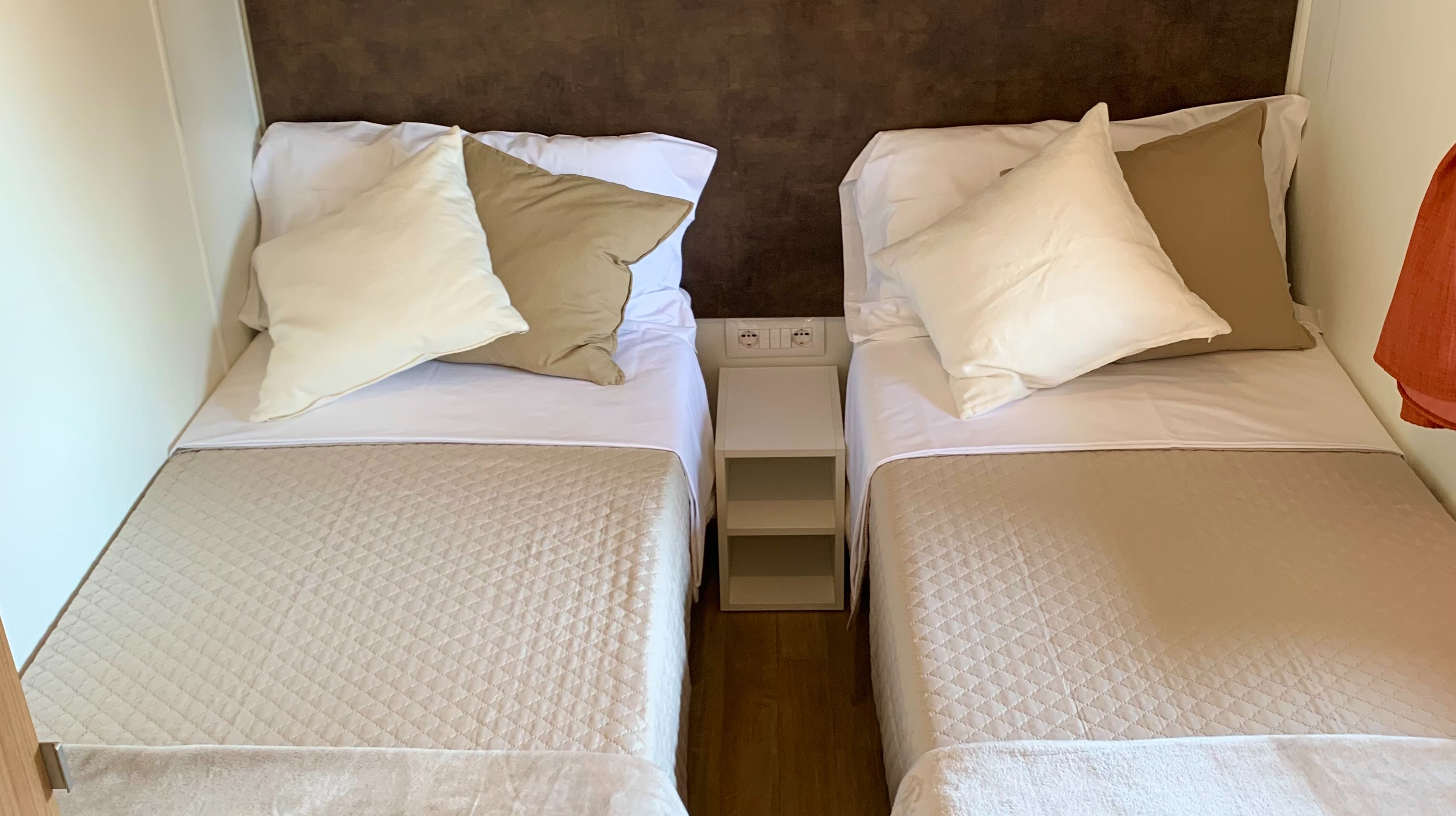 Casa Mobile Central Dog campeggio sul lago di Garda camera con 2 letti singoli