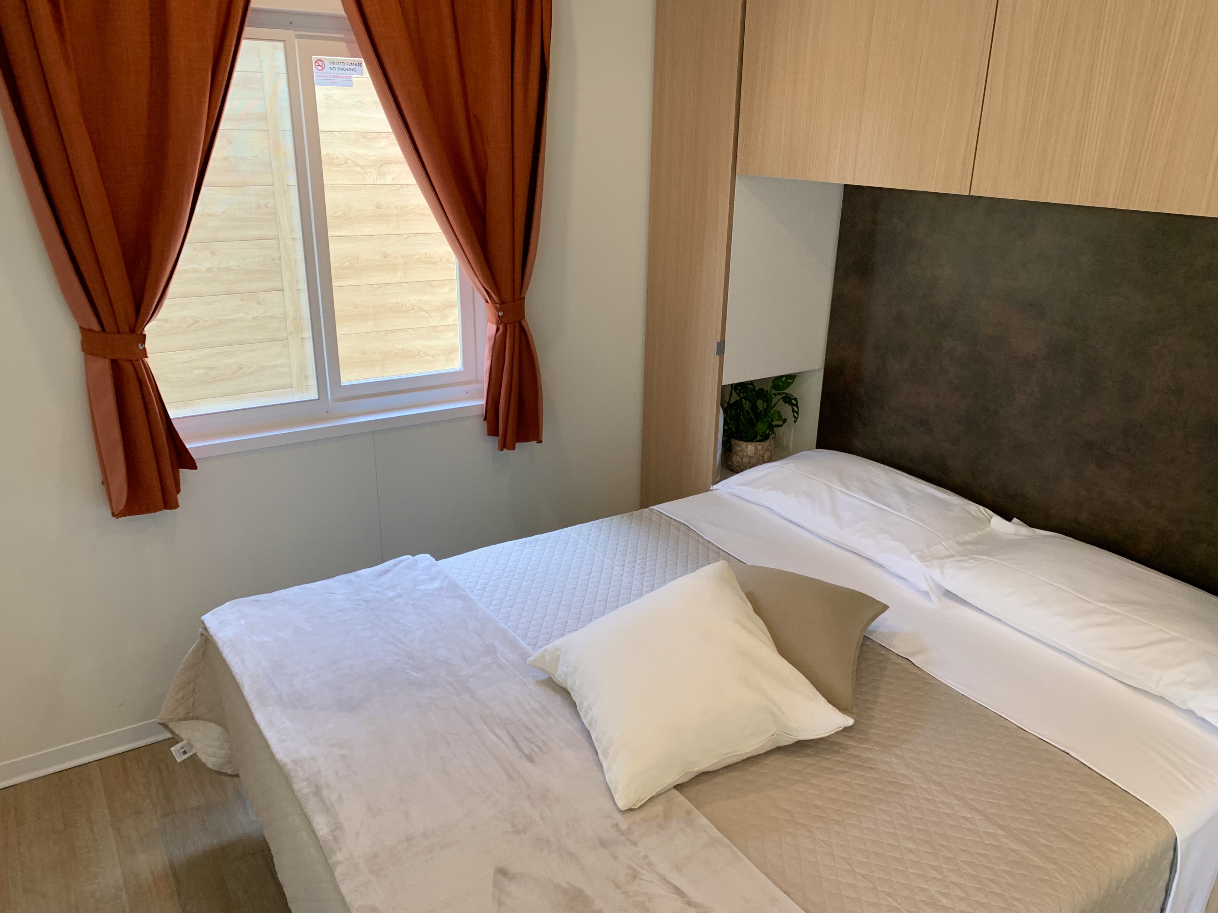 Casa Mobile Central Dog campeggio sul lago di Garda bagno con doccia